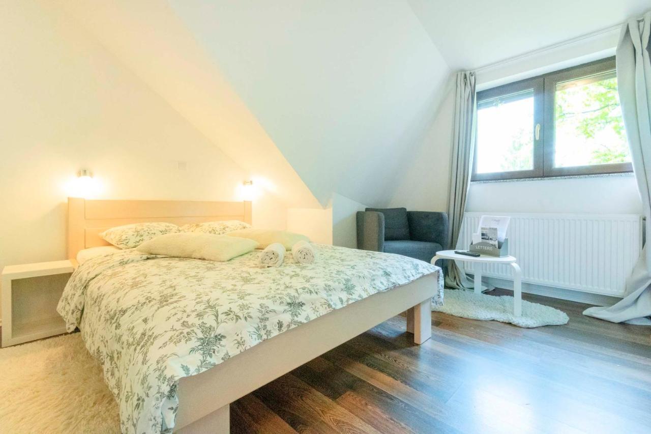 4 Seasons Guest House ラコヴィツァ エクステリア 写真