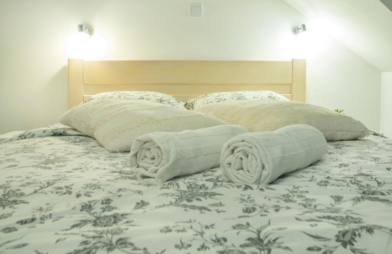 4 Seasons Guest House ラコヴィツァ エクステリア 写真
